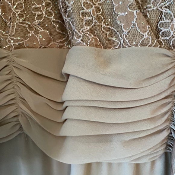 Patra Light Pink Formal Dress, size 14 - Picture 10 of 12